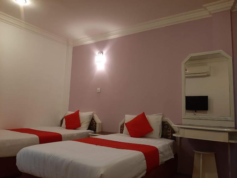 G City Hotel Teluk Intan Exterior photo
