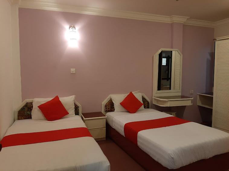 G City Hotel Teluk Intan Exterior photo